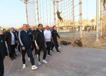 وزير الدفاع وعدد من الوزراء يتفقدون الإعداد والتأهيل بالأكاديمية العسكرية
