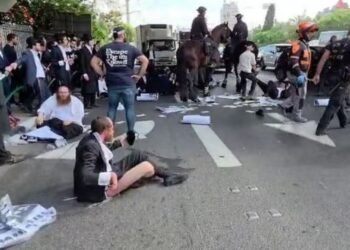 أزمة سياسية وأمنية في إسرائيل بسبب احتجاجات بني براك.. وبن غفير يلوّح بالإقالات