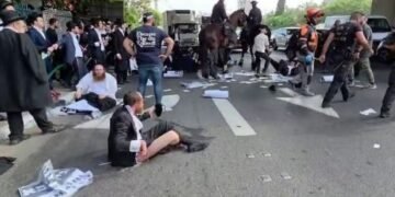 أزمة سياسية وأمنية في إسرائيل بسبب احتجاجات بني براك.. وبن غفير يلوّح بالإقالات