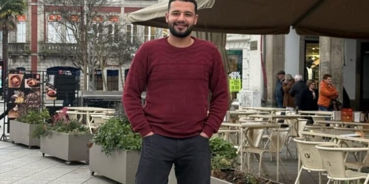 الشاب أحمد دهب