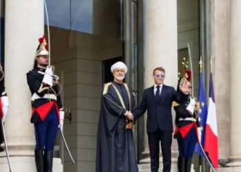 اتفاق فرنسي عُماني لإزالة الألغام من مضيق هرمز وتأمين الملاحة وسط تصاعد التوترات