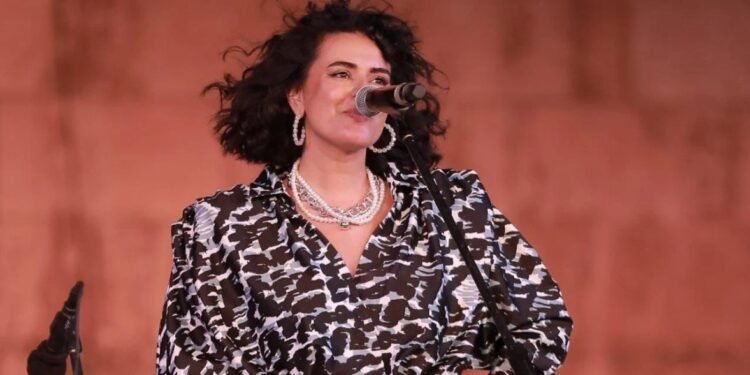 إلغاء حفل دينا الوديدي بساقية الصاوي ورد قيمة التذاكر بعد وفاة والدها