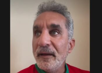 باسم يوسف: “الله يحرق الكرة والسوشيال ميديا”