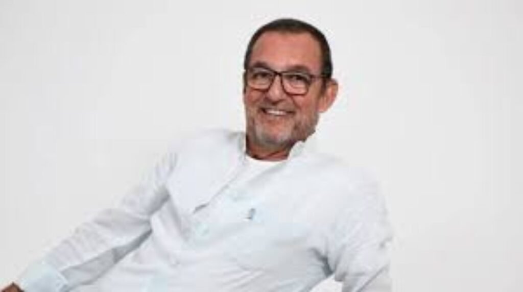 أمير كرارة وأحمد السقا ينعون الفنان الراحل محمد مرزبان بعد وفاته في حادث دراجة نارية
