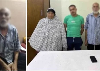 القبض على أم ونجلها بتهمة التعدي على الأب وطرده من منزله بالبحيرة