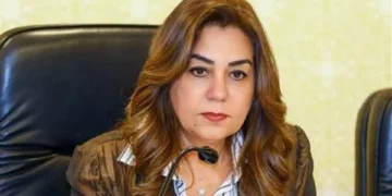 وزبرة التنمية المحلية توجه بسرعة سحب عينات من مياه أسوان وتحليلها