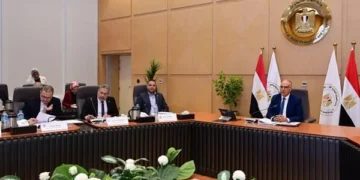 لجنة تراخيص الشواطئ تناقش 51 مشروعًا وتوافق على 4 مشروعات قومية بالسواحل