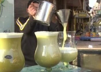 قبل ما تشرب عصير القصب.. حماية المستهلك يكشف طريقة غش خطيرة