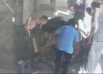 إصابة شخص إثر سقوطه من شرفة منزله في الجيزة بعد مشادة أسرية