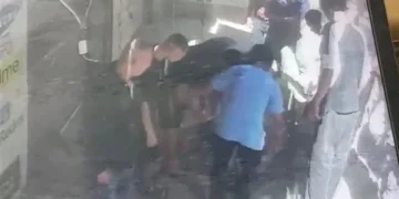 إصابة شخص إثر سقوطه من شرفة منزله في الجيزة بعد مشادة أسرية