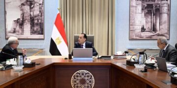 رئيس الوزراء يتابع موقف خطة إعادة هيكلة الهيئات الاقتصادية