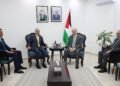 مصر تؤكد دعمها لغزة والضفة الغربية خلال لقاء سفيرها في رام الله برئيس الوزراء الفلسطيني