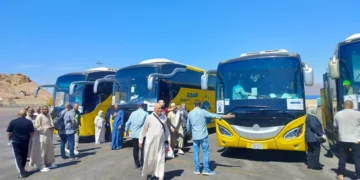 بدء عودة حجاج السياحة البري إلى مصر عبر ميناء نويبع بعد أداء المناسك