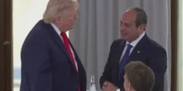 الرئيس السيسي يلتقي نظيره الأمريكي على هامش قمة السبع في فرنسا