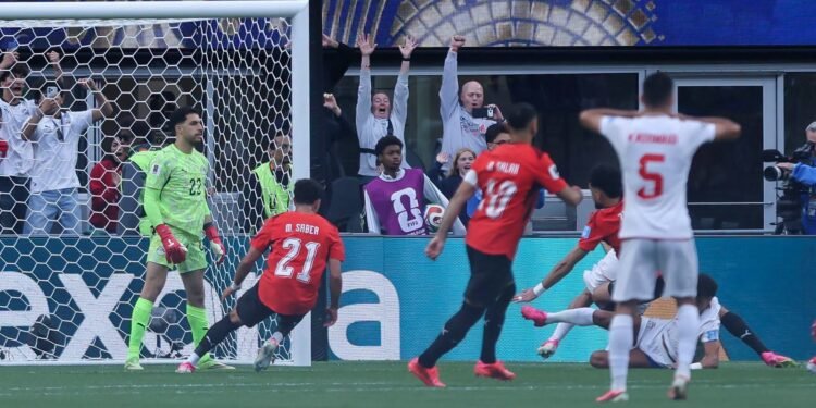 مصر تتعادل مع إيران 1-1 وتتأهل إلى دور الـ32 في كأس العالم 2026