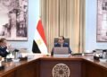مدبولي يبحث مع محافظ البنك المركزي ووزير المالية تأمين السلع وتعزيز الاحتياطي النقدي