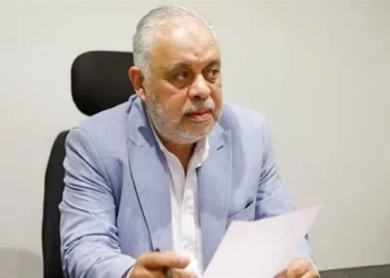 أشرف زكي يكشف تفاصيل أزمة مسرحية حقوق جامعة العاصمة