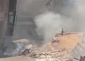 حريق منشأة ناصر.. إصابة نائب مأمور القسم ومدير الحماية المدنية أثناء أداء واجبهما