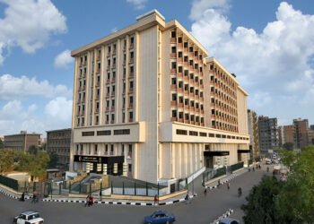 فريق طبي بجامعة أسيوط ينقذ حياة صغيرة عقب إصابتها برصاصة اخترقت شريان المخ
