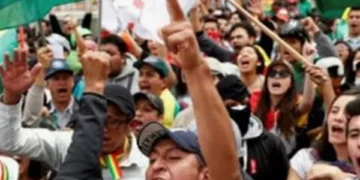 بوليفيا تعلن حالة الطوارئ بعد 50 يومًا من الاحتجاجات والشلل الاقتصادي