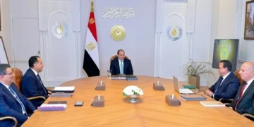 السيسي يوجه بسرعة استكمال ميكنة التأمين الصحي الشامل ويوافق على تحسين أجور هيئة الإسعاف