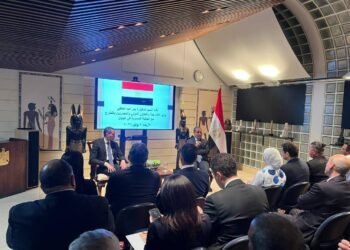 وزير الخارجية يلتقي أعضاء الجالية المصرية في اليابان