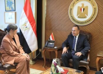 وزير التعليم العالي يؤكد دعم التوسع في التعليم عبر الحدود وجذب المزيد من الطلاب الوافدين