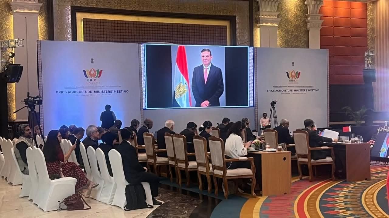 وزير الزراعة: تمكين المزارعين وصغار المنتجين أولوية في خطط التنمية الزراعية