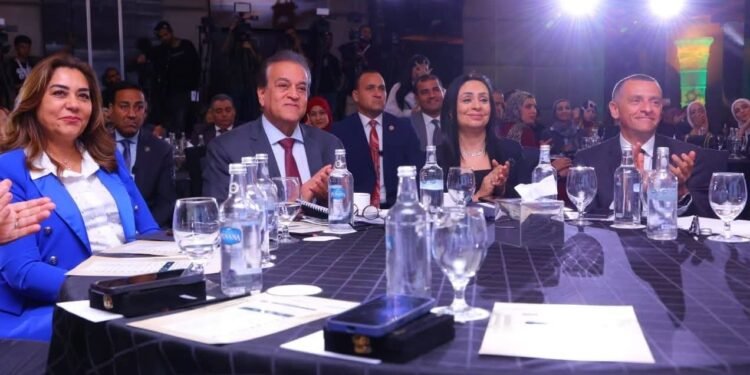 وزيرة التضامن الاجتماعي تشهد احتفالية مرور 10 سنوات على إنشاء وتشغيل مستشفيات شفاء الأورمان بالأقصر