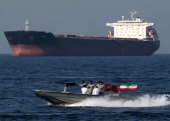 أزمة دبلوماسية بين الولايات المتحدة والهند بسبب مقتل 3 بحارة على متن سفينة بمضيق هرمز