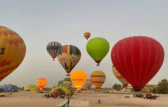بدء تطبيق قرار وقف رحلات البالون الطائر فى الأقصر 3 أشهر
