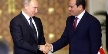بوتين يشيد بالسيسي: صديق مقرب لروسيا