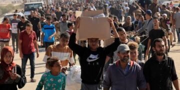 قرار مفاجئ.. تعليق دخول المساعدات الإنسانية إلى غزة