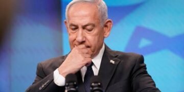 رئيس وزراء إسرائيل: لا اتفاق مع إيران دون إنهاء التهديد النووي بالكامل