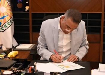 محافظ جنوب سيناء يعتمد نتيجة الشهادة الإعدادية بنسبة نجاح 81.76%
