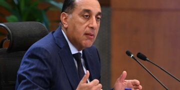 رئيس الوزراء يتابع جهود حوكمة منظومة صرف ألبان الأطفال الصناعية المدعم