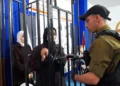 تحذيرات من خطر يهدد حياة أسيرات فلسطينيات حوامل داخل السجون الإسرائيلية