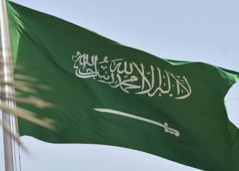 الحوثيون يحذرون شركات الطيران من التحليق فوق الأجواء السعودية