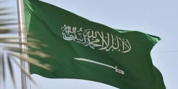 الحوثيون يحذرون شركات الطيران من التحليق فوق الأجواء السعودية