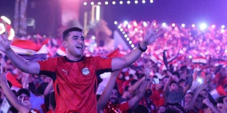فرحة مصر تعبر الحدود.. فلسطين تحتفل بتأهل الفراعنة إلى دور الـ16