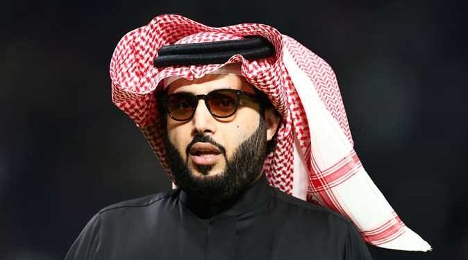 تركي آل الشيخ يحسم الجدل بشأن تدخله للصلح بين ياسمين عبد العزيز ومي عمر