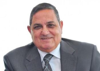 منع محمد الخشن و22 من أسرته من التصرف في أموالهم