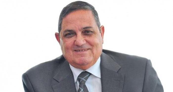 منع محمد الخشن و22 من أسرته من التصرف في أموالهم
