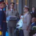 السيسي يُسلم علم القوات المسلحة إلى قائد حرس الشرف.. لرفعه على الأوكتاجون