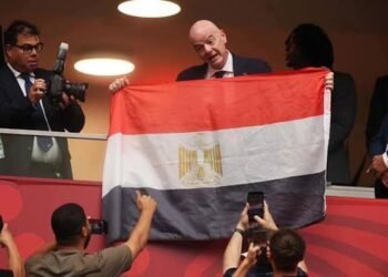 بعد عاصفة التحكيم أمام الأرجنتين.. إنفانتينو يحمل علم مصر