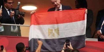 بعد عاصفة التحكيم أمام الأرجنتين.. إنفانتينو يحمل علم مصر