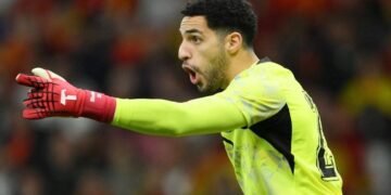 مصطفى شوبير: بكيت بعد مباراة الأرجنتين.. وصلاح سر تماسك المنتخب