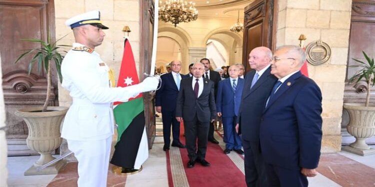 رئيس مجلس الشيوخ يستقبل نظيره الأردني.. تأكيد على دعم القضية الفلسطينية
