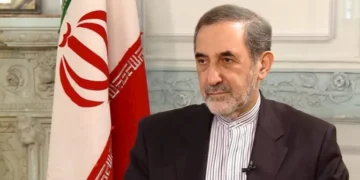 مستشار خامنئي يحذر من “انفجار عسكري” في المنطقة بعد تصريحات ترامب
