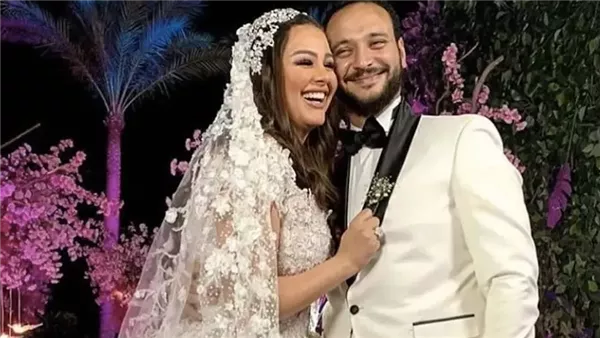 تفاصيل انفصال أحمد خالد صالح عن هنادي مهنا